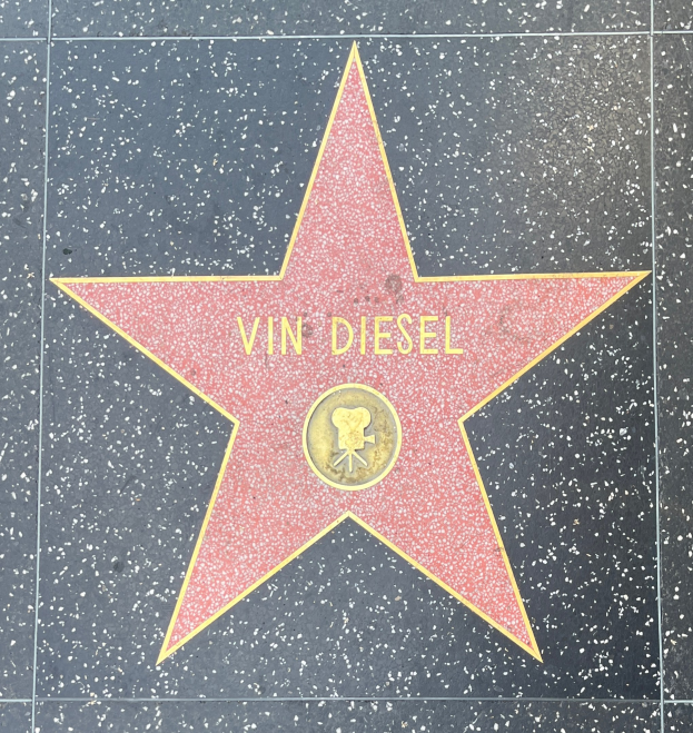 Ein Stern auf dem Hollywood Walk of Fame mit der Inschrift 'Vin Diesel'.