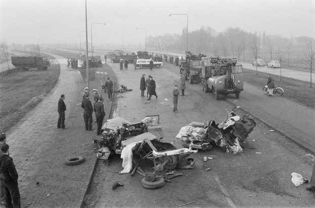 POL-VIE: Kempen: Verkehrsunfall auf dem Ring - 4 Verletzte