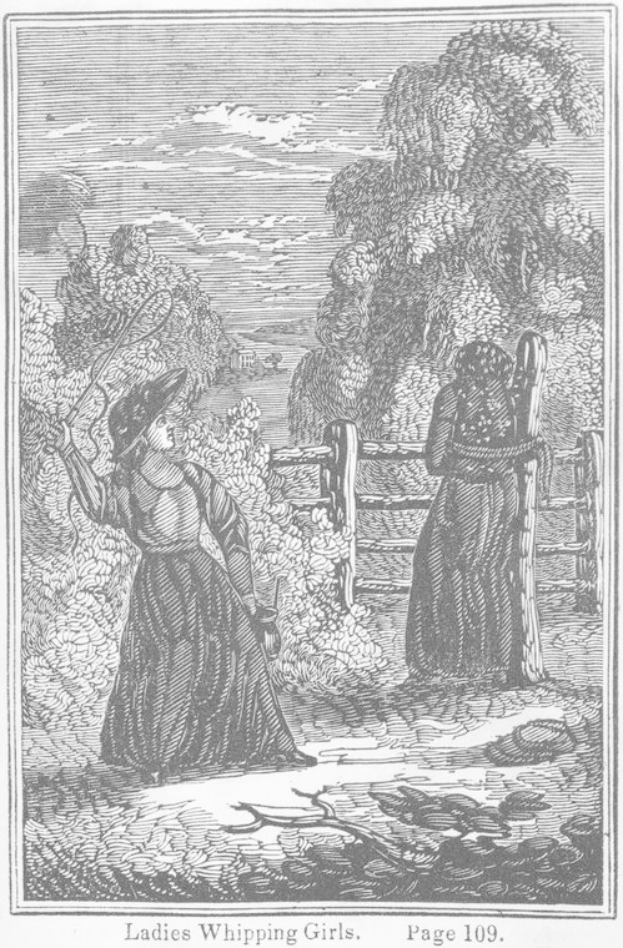 Zwei Frauen sind auf dem Bild zu sehen, wie sie zwei Mädchen in einem bewaldeten Gebiet mit einer hölzernen Umzäunung und Bäumen im Hintergrund auspeitschen; das Bild ist in Schwarz-Weiß mit Text am unteren Rand: "Frauen Peitschen Mädels, Seite 109".