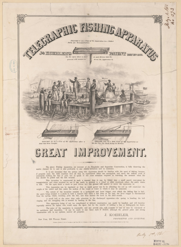 Ein altes Buch mit einer Zeichnung von Menschen beim Angeln, einige halten Ruten und andere sind auf einem Boot, begleitet von beschreibendem Text.