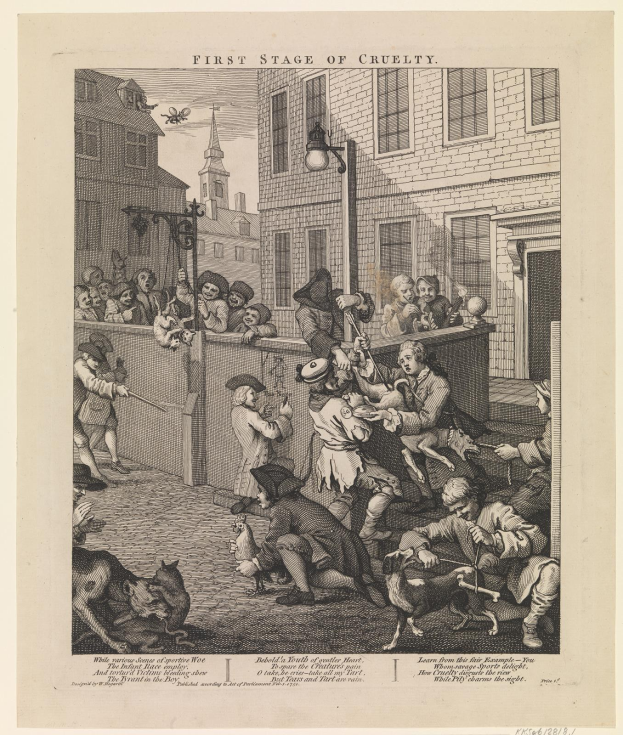 Gruppe von Menschen und Tieren versammelt sich vor einem Gebäude mit Fenstern und einem Laternenmast, mit einem Himmel als Hintergrund, und Text, der unten 'Erste Stufe der Grausamkeit' lautet.